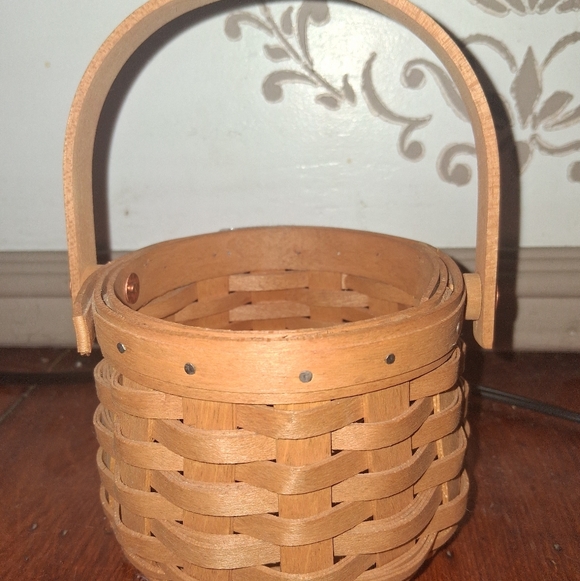 *bogo* Longaberger Brown Woven Basket with Handle - Picture 3 of 6